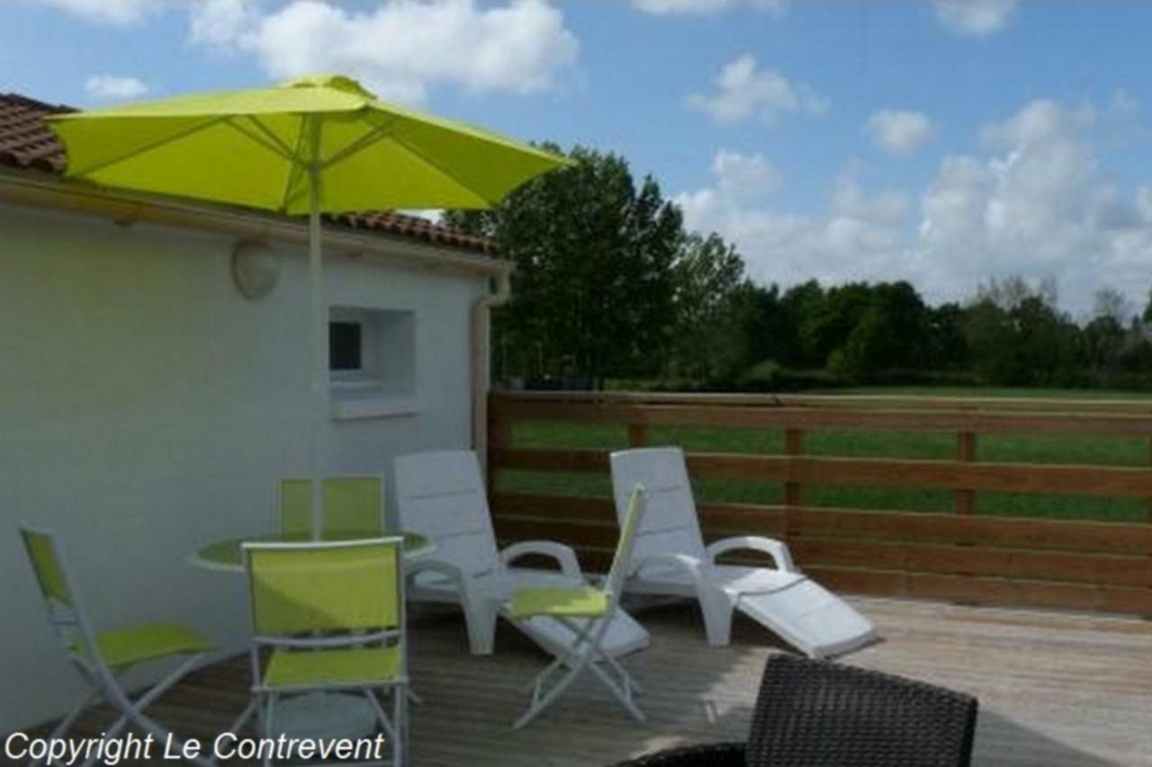 Vila Le Contrevent Saint-Julien-des-Landes Exteriér fotografie