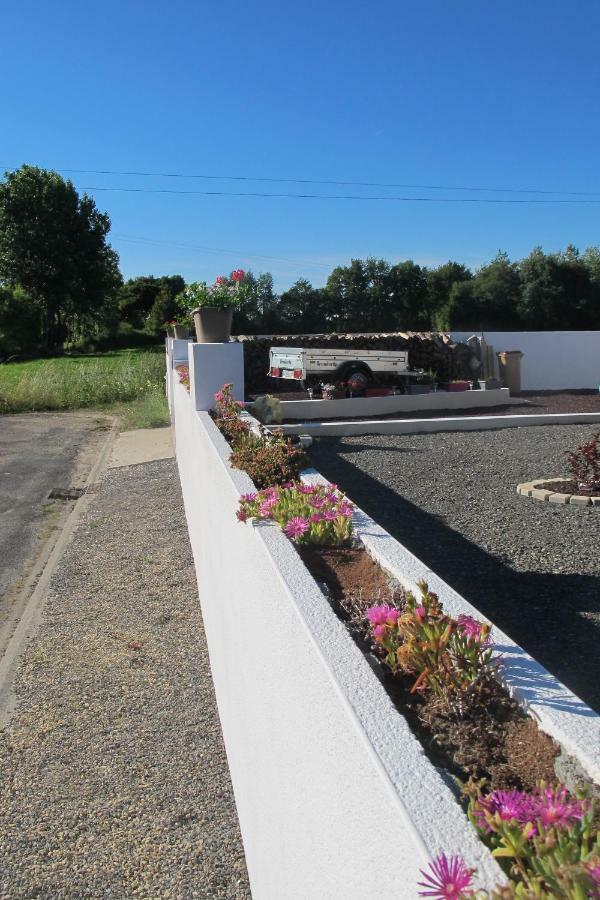 Vila Le Contrevent Saint-Julien-des-Landes Exteriér fotografie